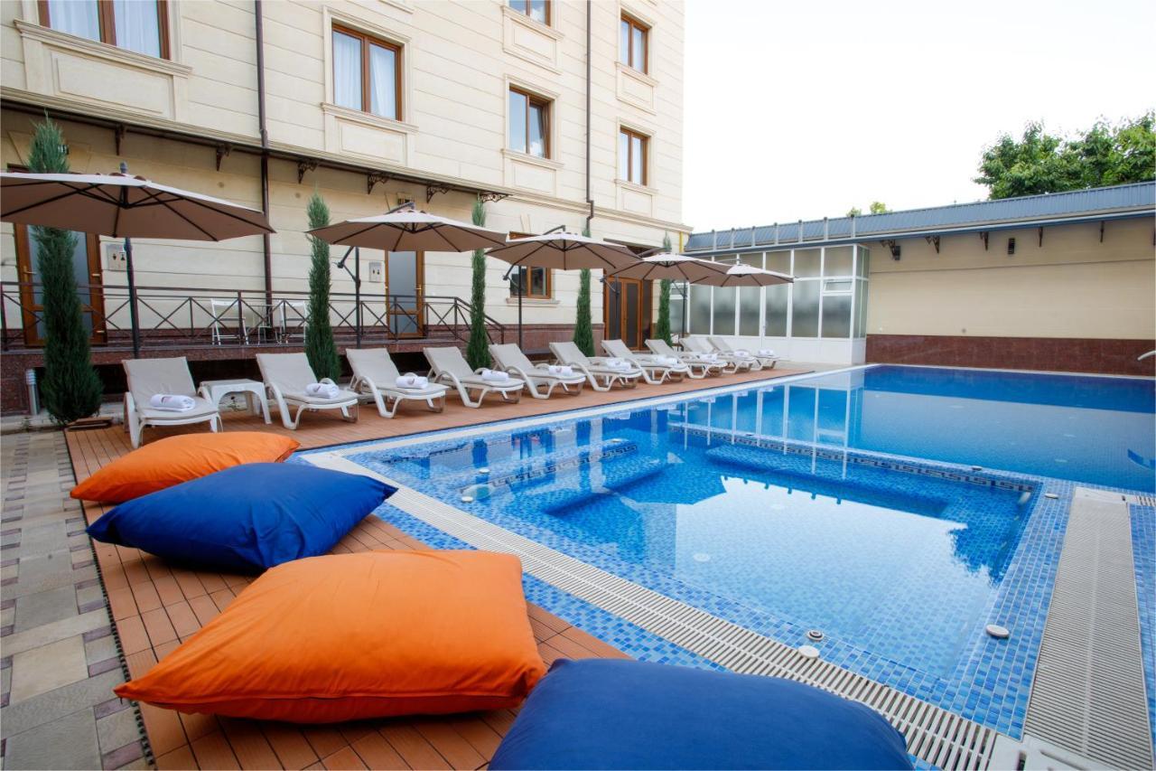 Navruz Hotel Tashkent Esterno foto